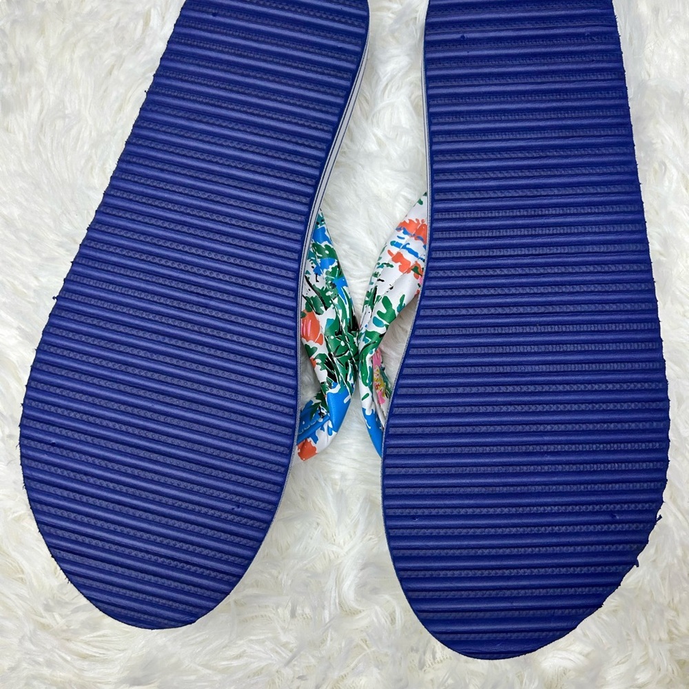 Palm Paradise Flip Flops NWOT perfect for vacation, beach, summertime - Picture 2 of 5